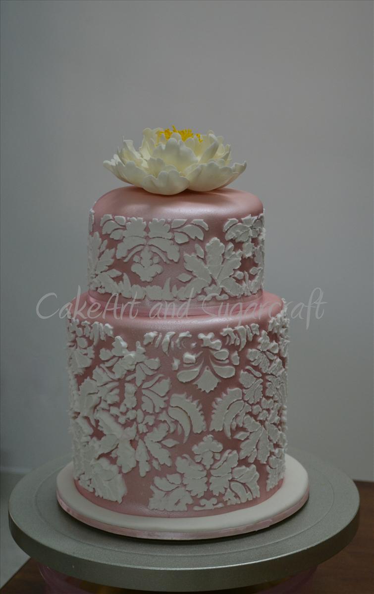 double barrel stencilled cake